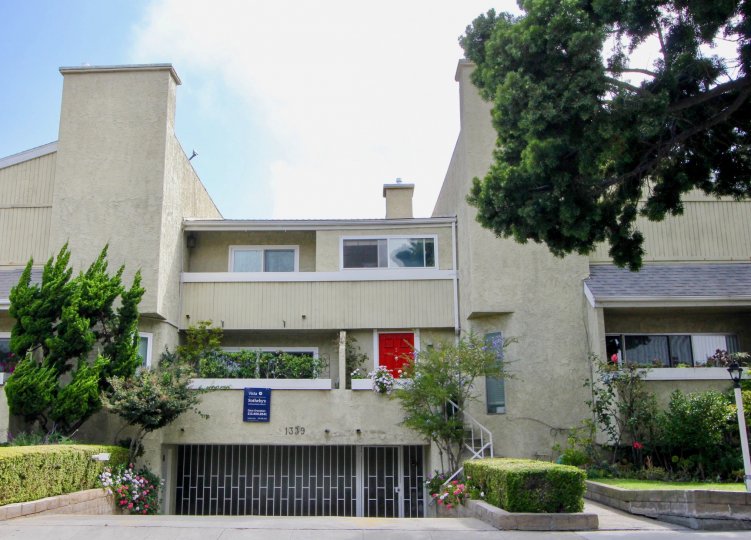 Whole front view of 1339 Sierra Vista, Santa Monica, California