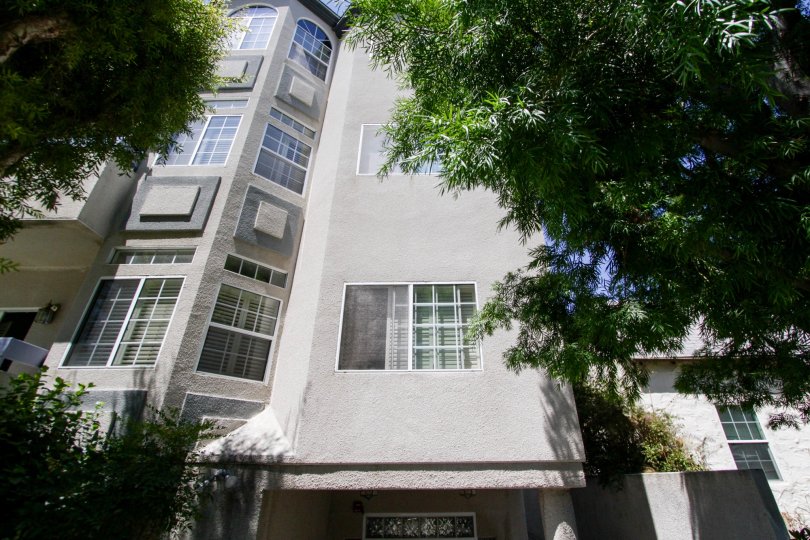 The windows in 14415 Benefit St in Sherman Oaks