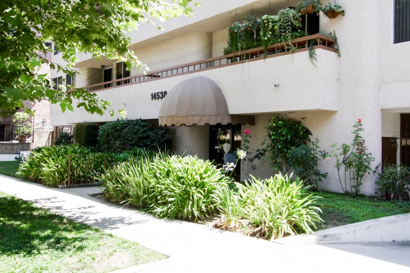 The entrance into Benefit Terrace in Sherman Oaks