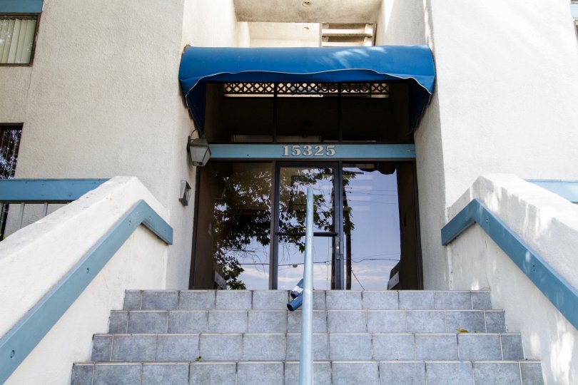The entrance into Sherman Oaks Villas