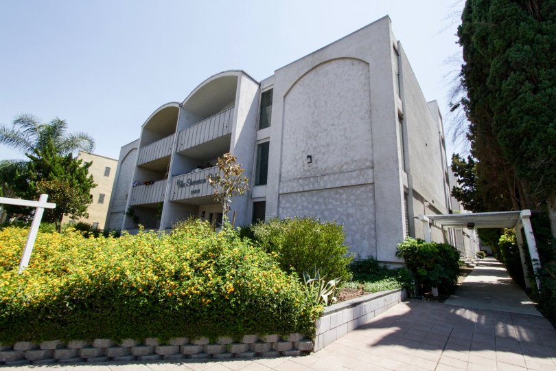 The arches of the Villa Sherman Oaks