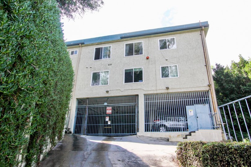 The parking for Rancho Los Feliz