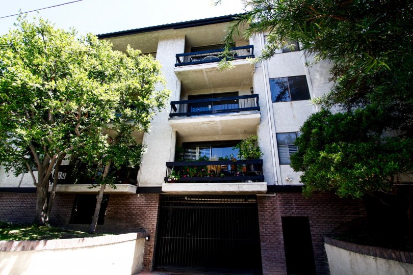 The balconies seen at 11560 Moorpark St