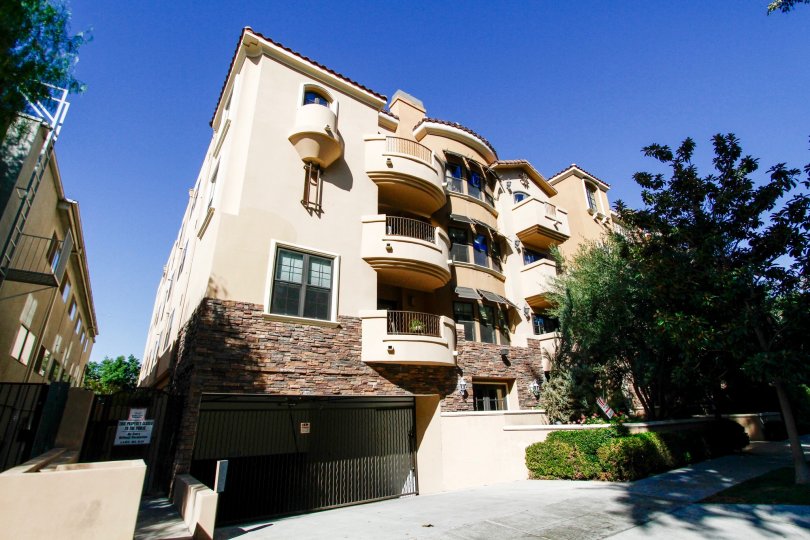 The parking at the Hoffman Villas in Studio City