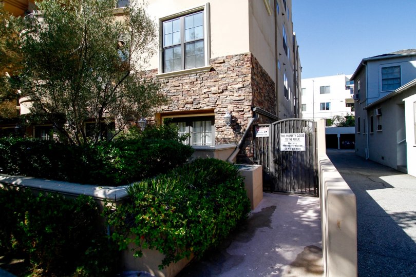 The side entrance into the Hoffman Villas