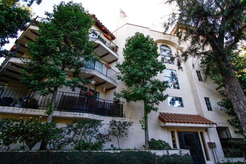 The landscaping around L'Mirage in Studio City