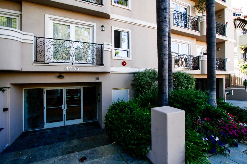 The doors into the Regent Mary Ellen in Studio City