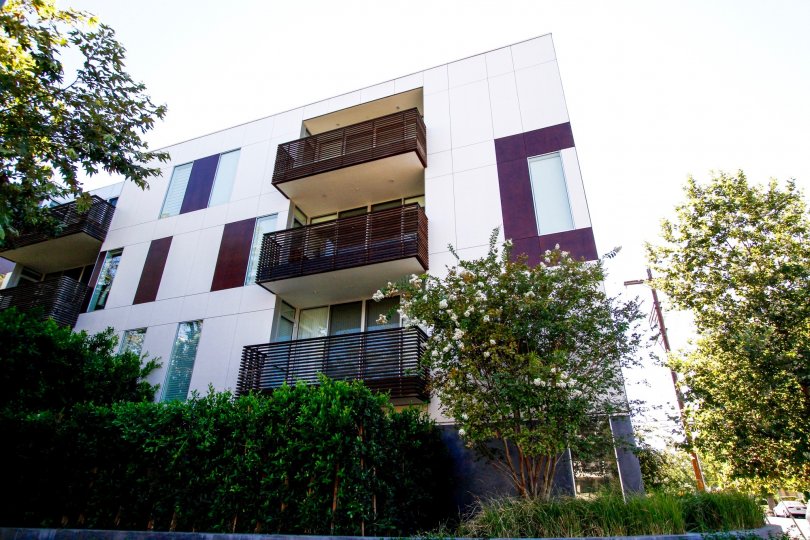 The balconies at Woodbridge 12