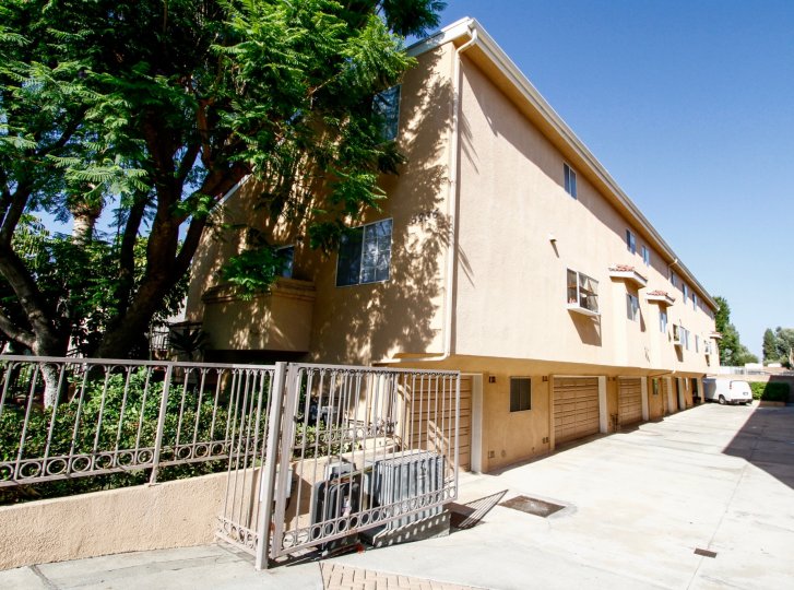 The garage parking for 5930 Etiwanda Ave