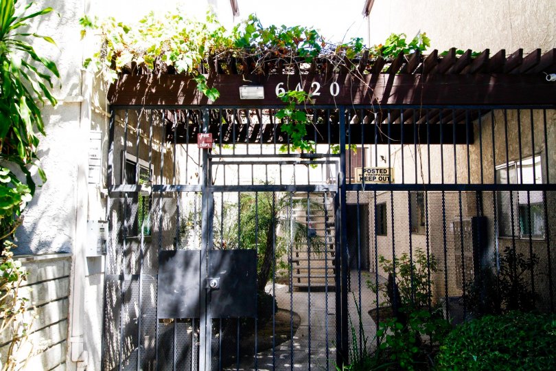 The gated entrance into 6420 Hazeltine Ave