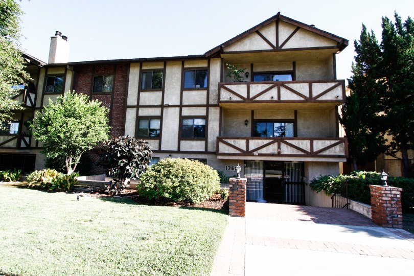 The Gateway Condominiums building in Van Nuys