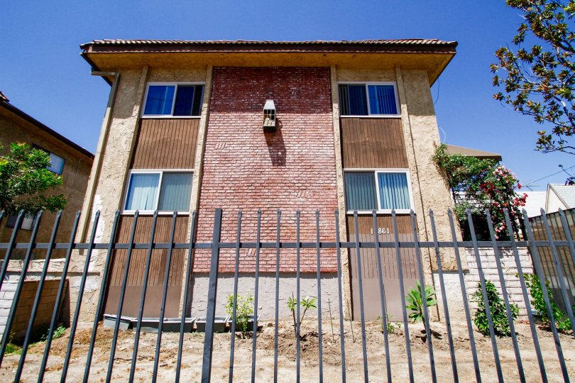 The Ranchito Townhomes building in Van Nuys