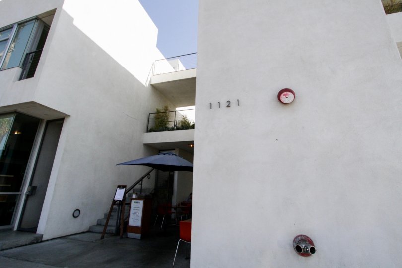 The address number for AK Live Work in Venice