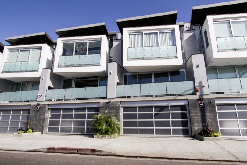 The Sunset Commons building in Venice