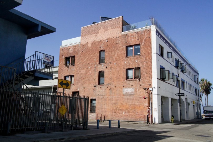The rear of the Venice Beach Art Lofts building in Venice