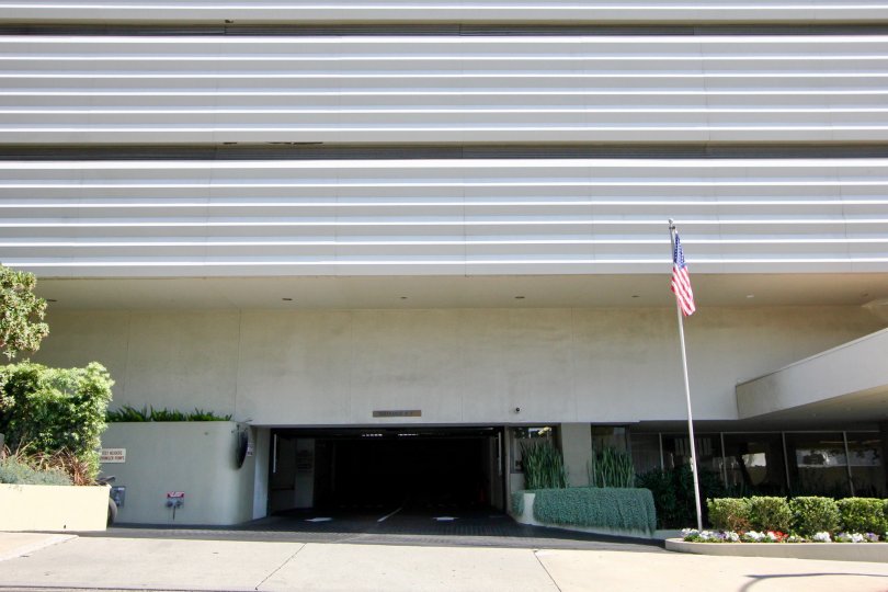 Sierra Towers and her amazingly classy styled walls and entrance, West hollywood, California