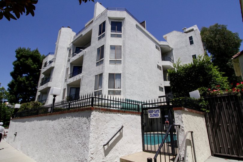 The side entrance into Sweetzer Plaza