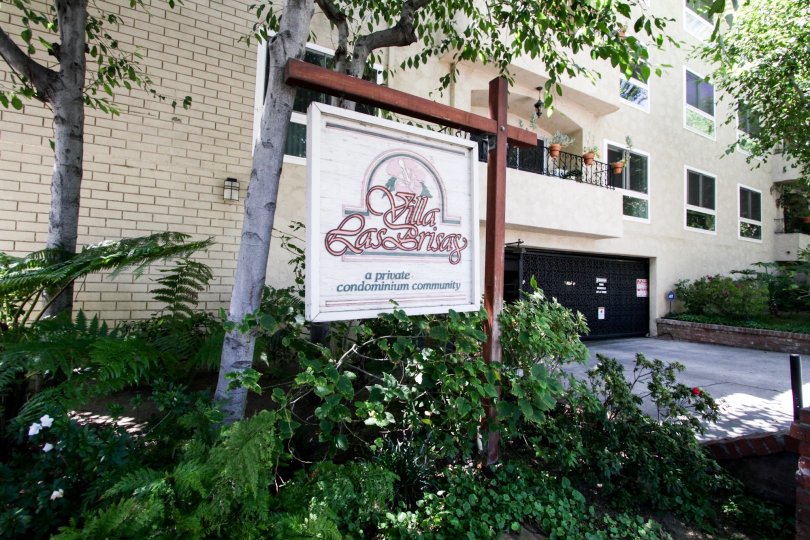 The sign welcoming you into Villa Las Brisas in West Hollywood