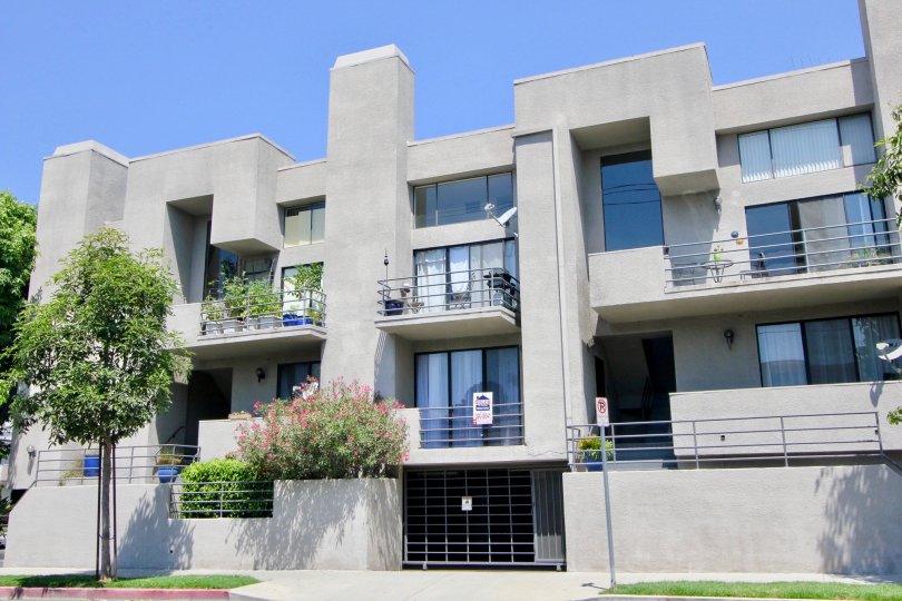 Ultra modern, Stylish Town Home, Stunning Appearance