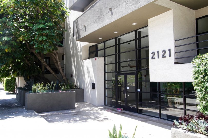 The main entrance of Beloit Place in West LA
