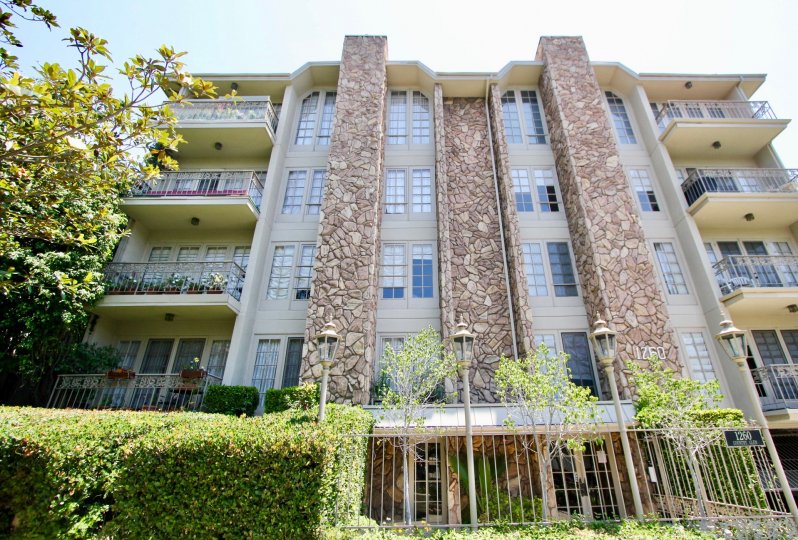 A SUNNY DAY IN THE COUNTRY GLEN. THE FRONT VIEW OF THE APARTMENTS IS ECOFRIENDLY