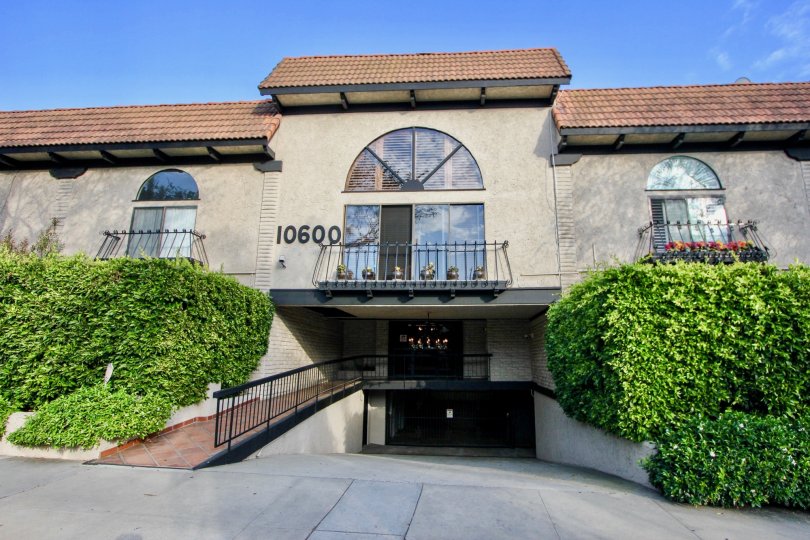 Holman Plaza is an adorable community featuring secured parking, European style balconies, and ample green space