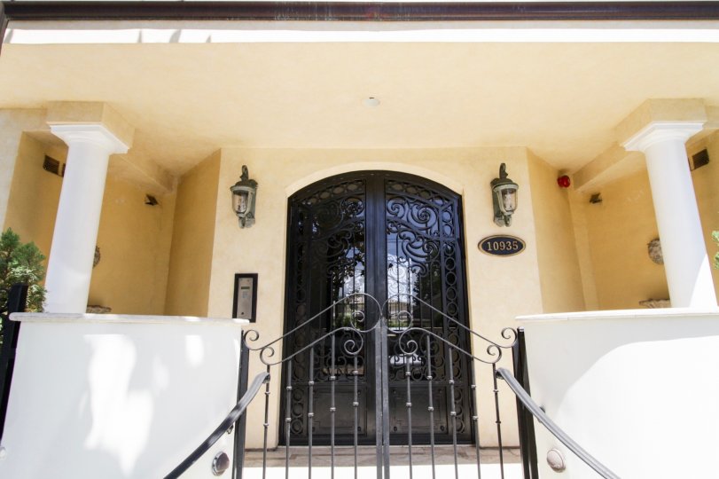 The entrance into the Villla Palermo in Westwood