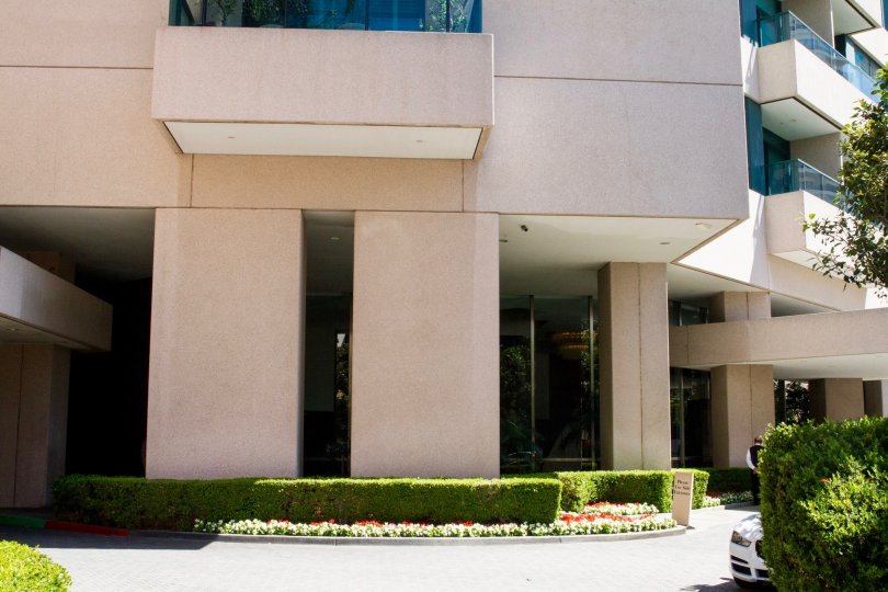 The Wilshire Lencrest building in Westwood