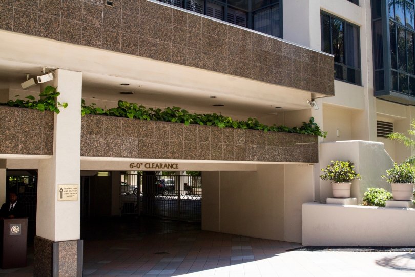 The landscaping at the Wilshire Lencrest in Westwood