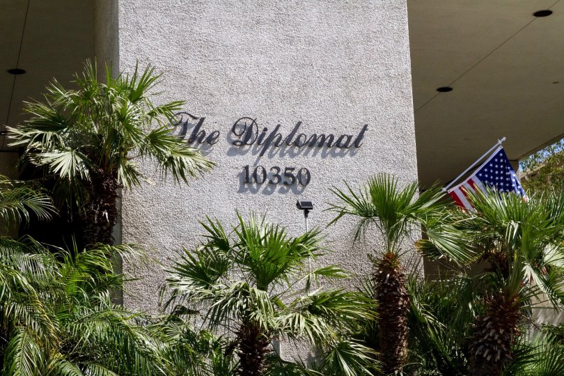 The landscaping at the Wilshire Lencrest in Westwood