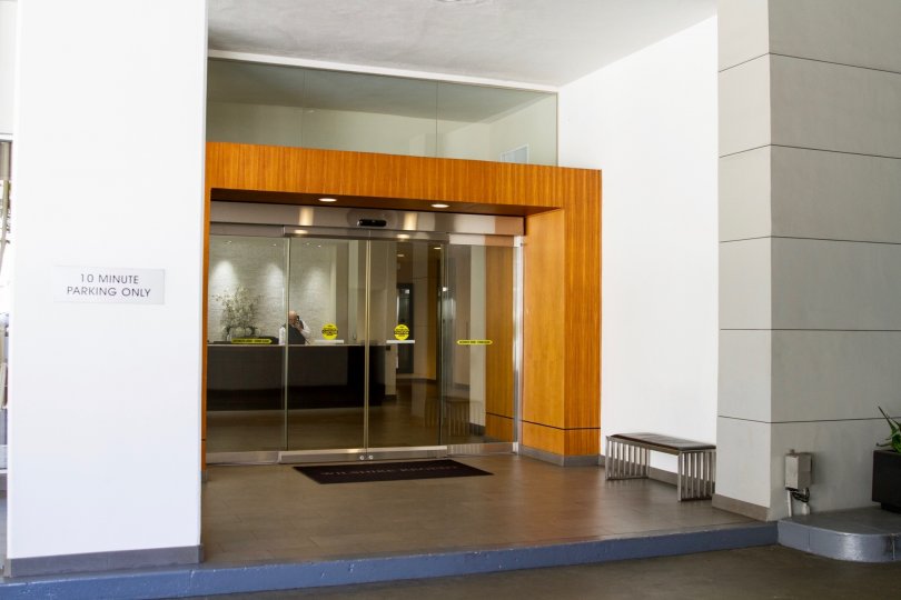 The parking for those at the Wilshire Lencrest