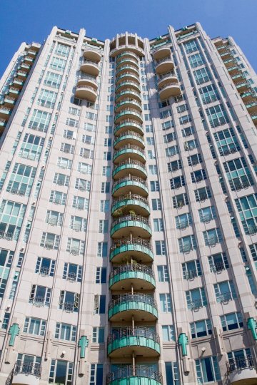 The Wilshire Lencrest building in Westwood