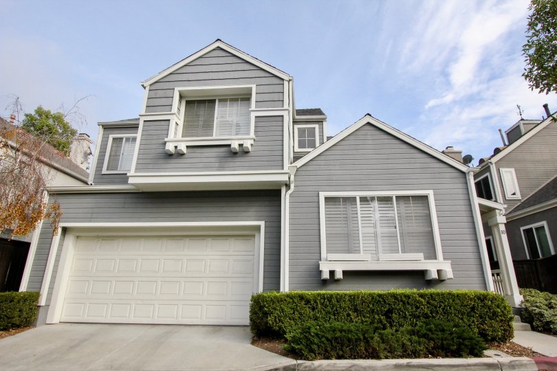 Beautiful suburban house located in the Cape Series community of Aliso Viejo, CA