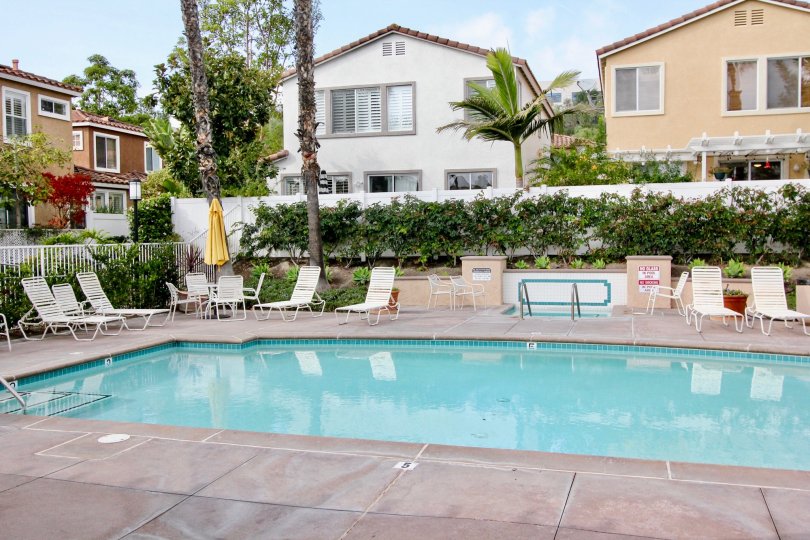 the Flores Los Alisos is a swimming pool of the Aliso Viejo in ca