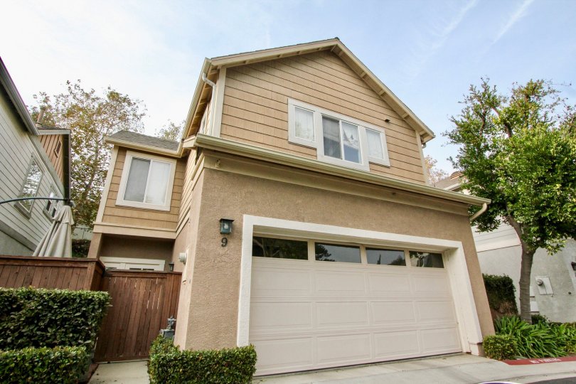 Beautiful two-story home in the excentric Twelve Picket Lane community
