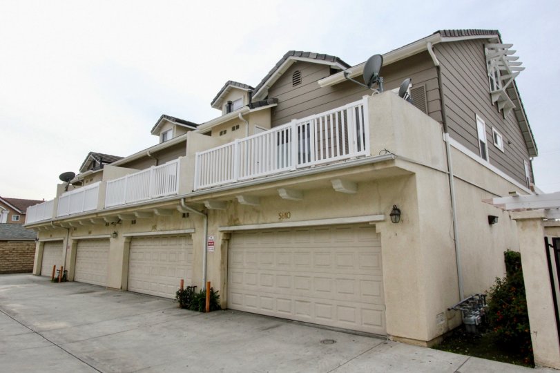 Villa in Trellis Lane has connected dish antenna with light lamps