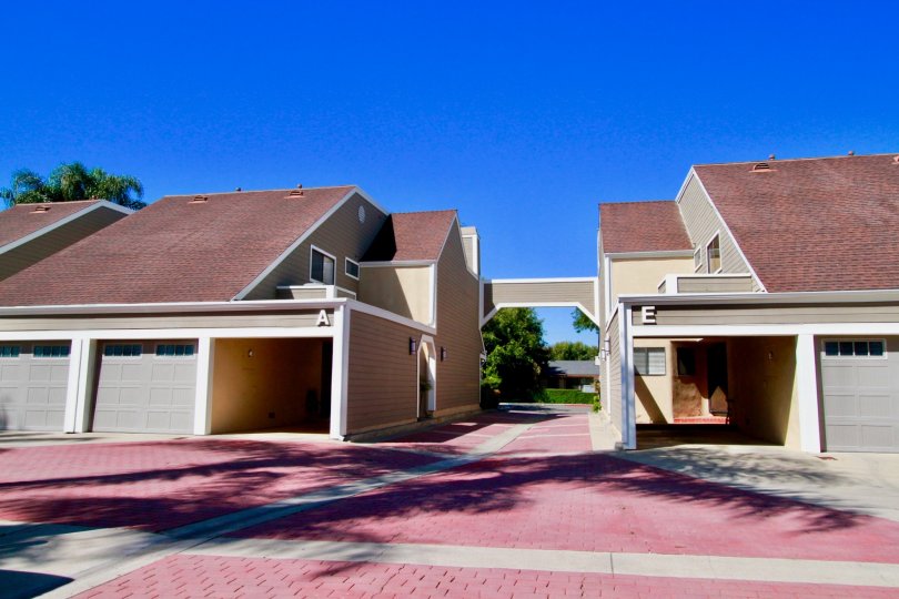 A light colored townhouses with nice ambience in the City of Costa Mesa.
