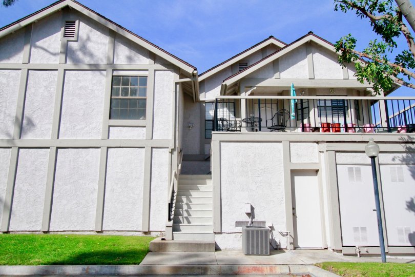 Majestic Apartments of Influential Townhomes, Cypress City, California