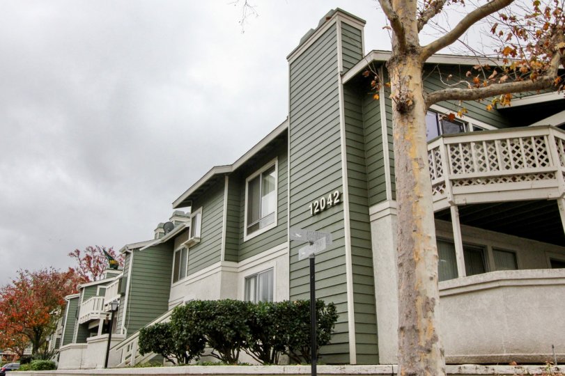 New Chase Fountain Valley California beautiful grey colored building snapped at a cloudy day