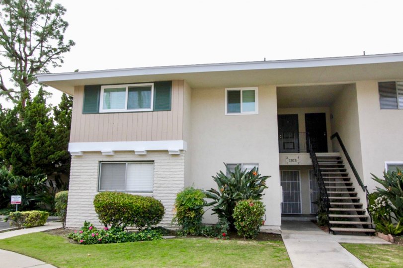 Casa Del Amo Fullerton California with neat outer structure with mild painting model