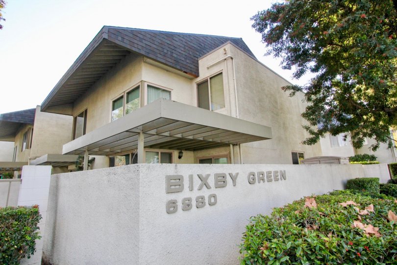 THE 6880 APARTMENT IN THE BIXBY GREEN WITH THE PLANTS, TREES