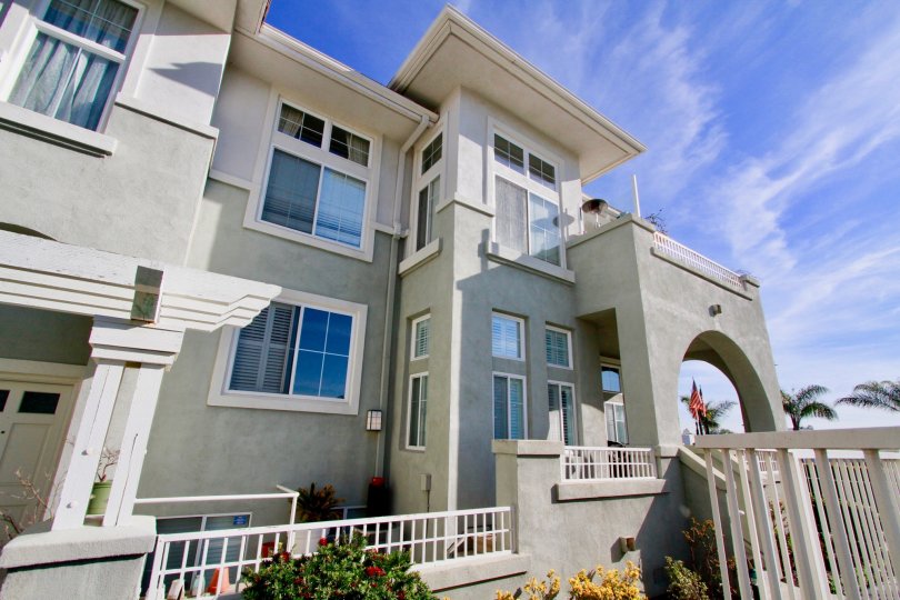IN PACIFIC PARK VILLAS THE HOUSE OUTSIDE LOOK IS AWESOME DESIGN I IN HUNTINGTON BEACH IN CA
