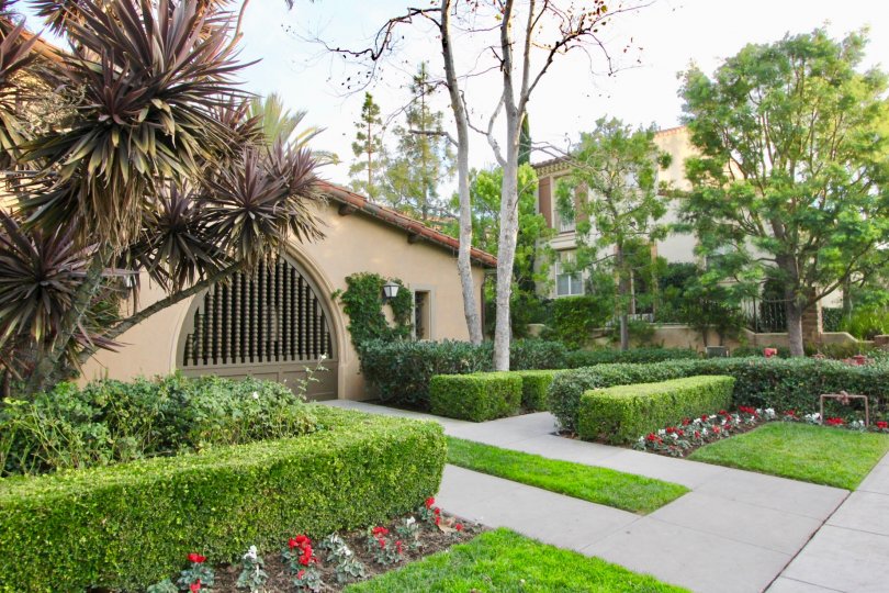 Arborel building house with beauty Green Garden location at Irvine city