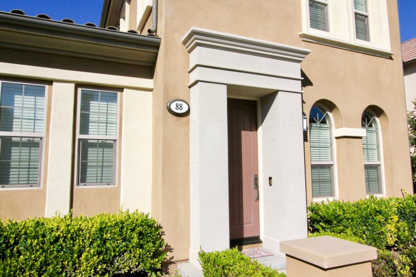 Wonderful house with beautiful architecture to spend time with friends and family members in Stonetree Manor at Irvine, CA