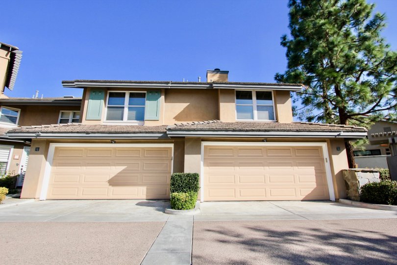Laguna Niguel has its origins in the Rancho Niguel Mexican land grant, which was acquired in 1959 by the Laguna Niguel Corporation to develop one of California's first master-planned communities.