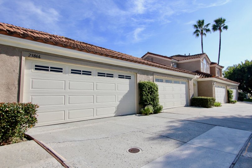 Nice spacious place with palm trees and parking near a villa of Le St. Tropez of Laguna Niguel