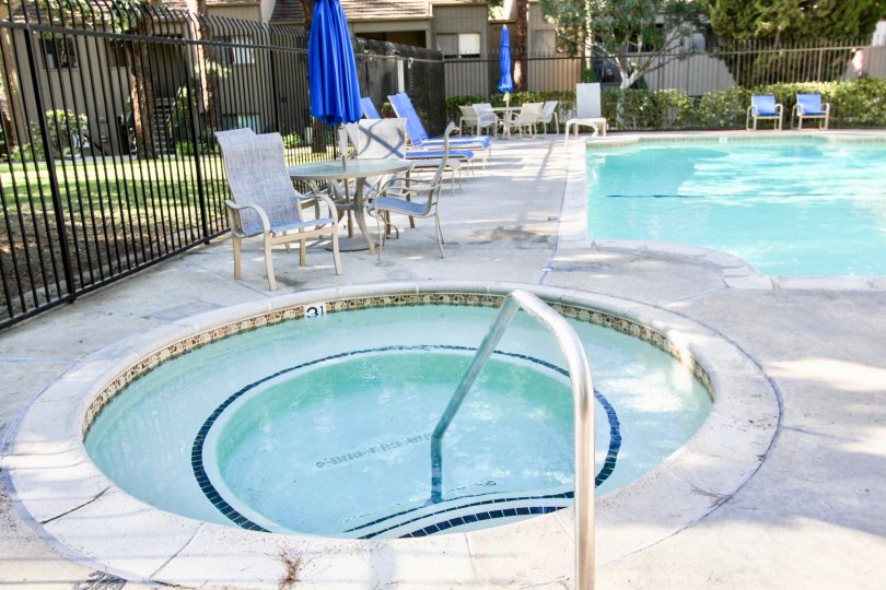 Laguna Niguel is located in the San Joaquin Hills in the southeastern corner of Orange County, close to the Pacific Ocean,