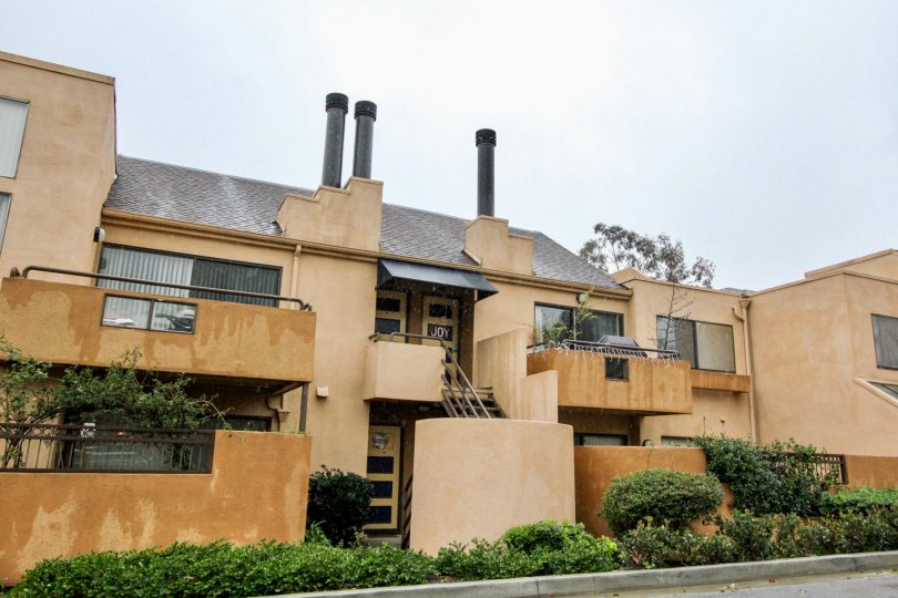 Overcast and outside the Le Parc in Lake Forest, CA