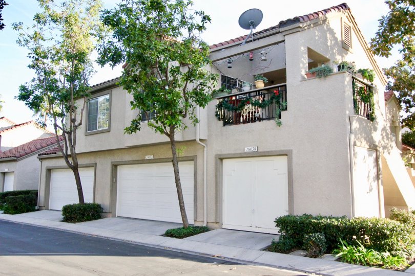 A resort style apartment community with a large refreshing pool, well equipped fitness center, on-site laundry room, 2 sun decks, Koi pond with a water fall and soothing water fountain. Coral Gardens features lush tropical landscaping in a quiet, peaceful