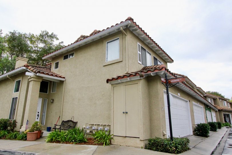 Mission Viejo is suburban in nature and culture. The city is mainly residential, although there are a number of offices and businesses within its city limits. The city is known for its picturesque tree-lined neighborhoods, receiving recognition from the N